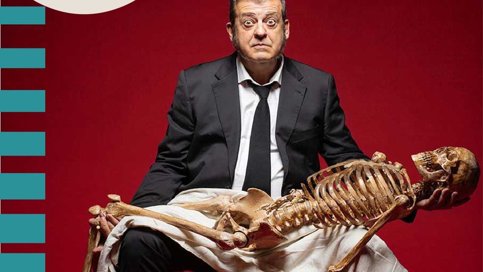 Ea, una comedia