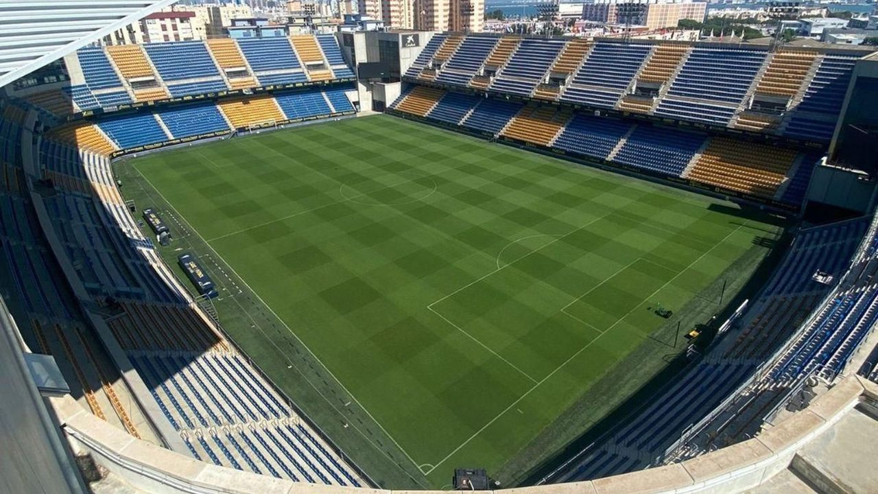 Tour Especial Navidad, Nuevo Mirandilla, estadio del Cádiz CF.