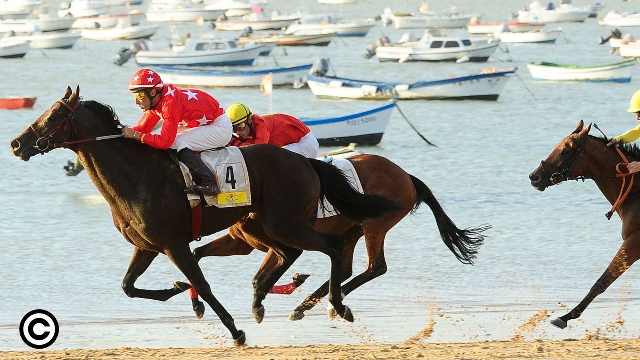 Carreras de Caballos de Sanlúcar 2026: dos ciclos en agosto y la gran cita de la playa