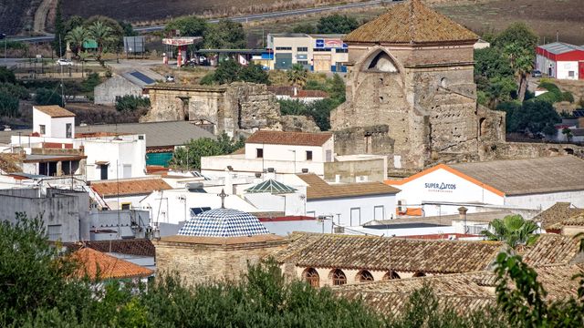 La Feria de Bornos llena la Sierra de música, caballos y caseta